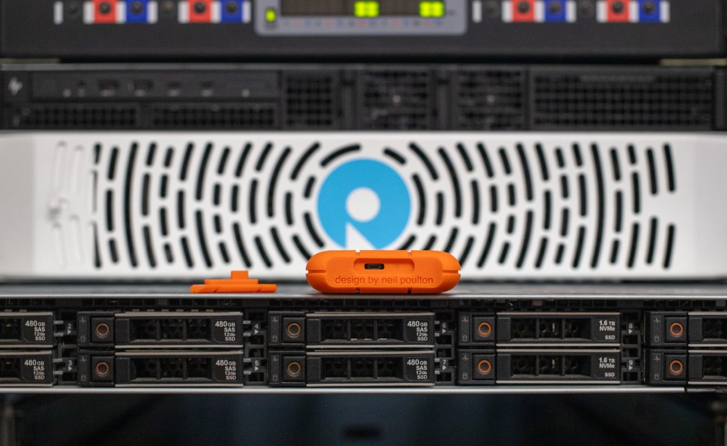 LaCie Rugged Mini SSD — thumbnail 2