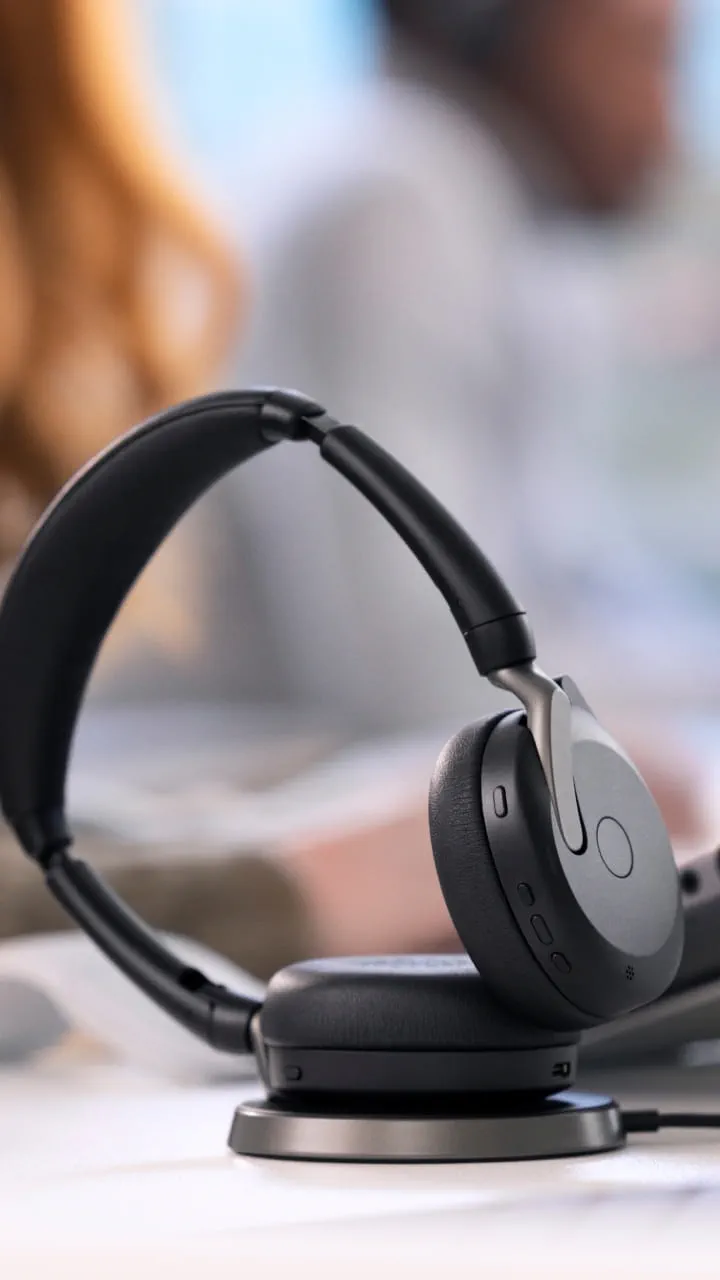 Jabra Evolve2 65 Flex Link380c UC Stereo Wireless Charger — thumbnail 7